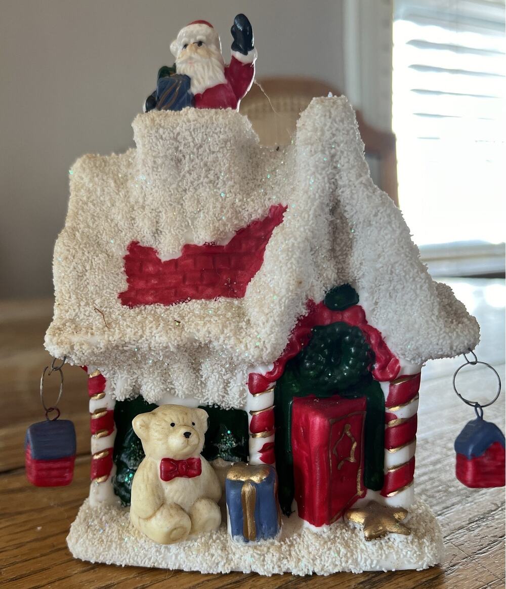 K's Collection 6" height and 4" length Christmas Winter House Santa